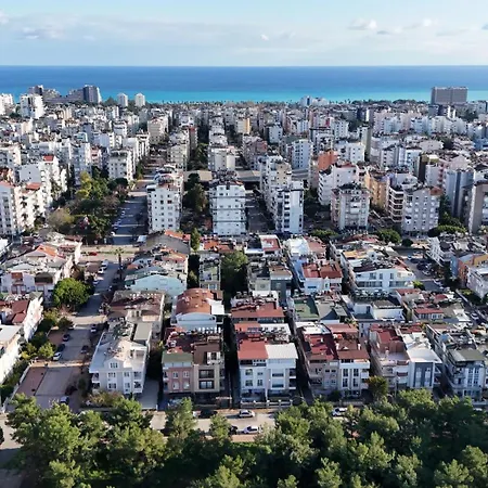 Kralice Five Konyaalti Apartman *